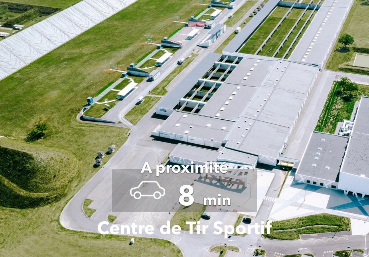 شقة Le Haussmann ⸱ Stationnement Gratuit ⸱ Fibre Déols المظهر الخارجي الصورة